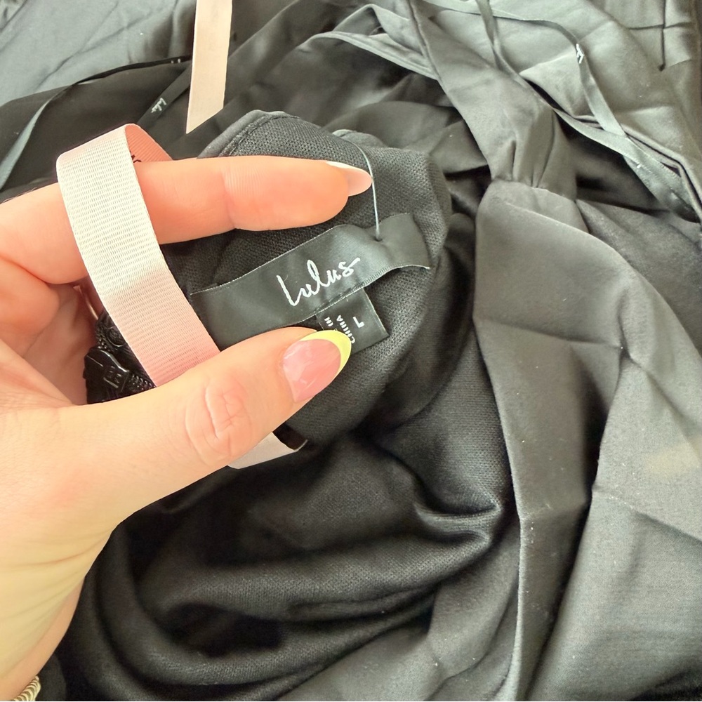 NWT Lulus Effortlessly Sensational Black Satin Backless Maxi Dress - Picture 4 of 4